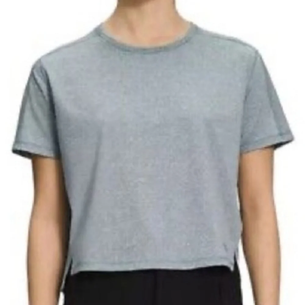 NORTH FACE Dawndream Relaxed Short Sleeve CropTop Size Large NWT - Picture 1 of 6